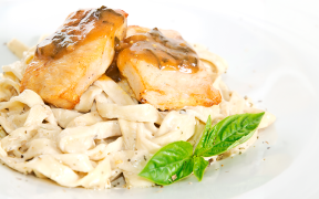 Pappardelle Mediterrâneo com bacalhau (massa especial)