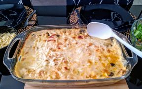 Lasanha de peito de peru defumado