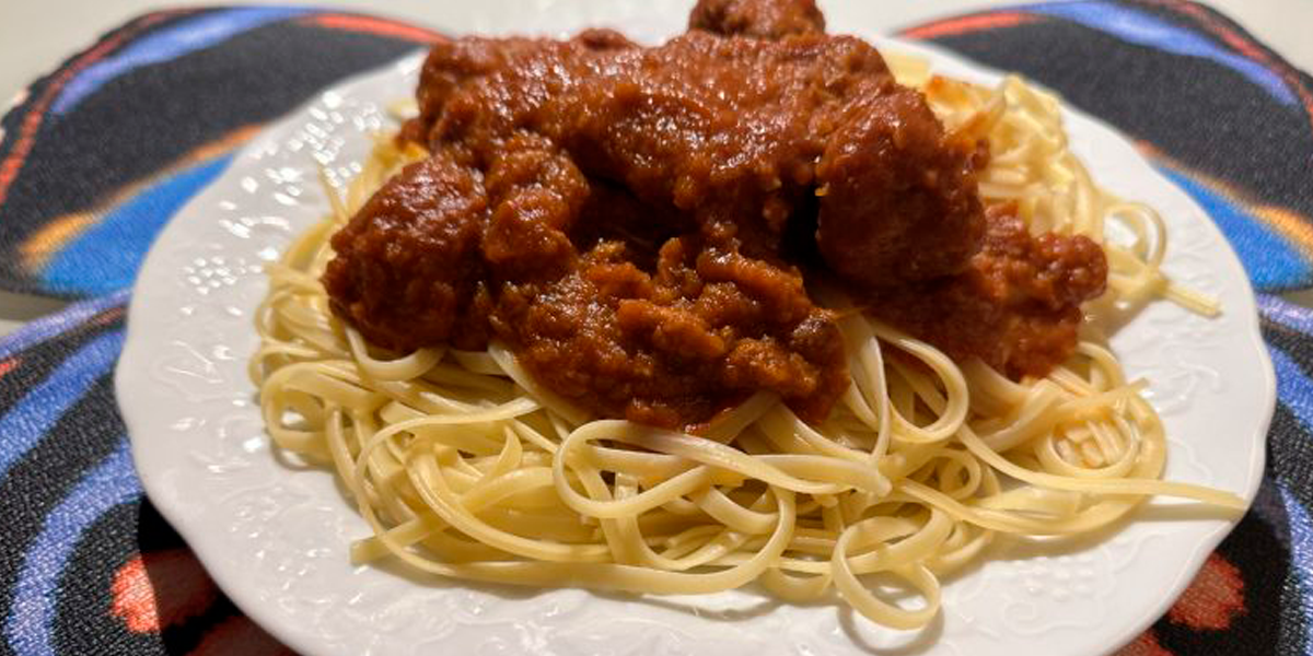 Macarrão com costelas e almôndegas da vovó Alba (massa especial)