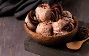 Sorvete americano com biscoito amanteigado