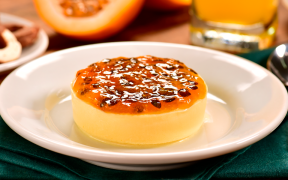 Tortinha de maracujá com refresco