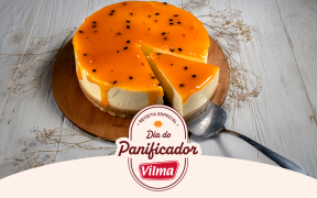 Bolo de maracujá com calda