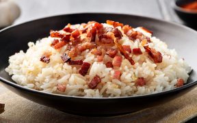Arroz simples com bacon