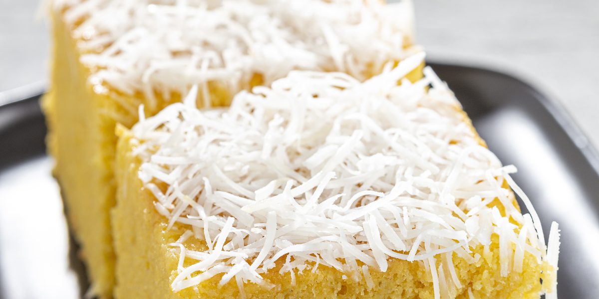 Bolo de milho com coco