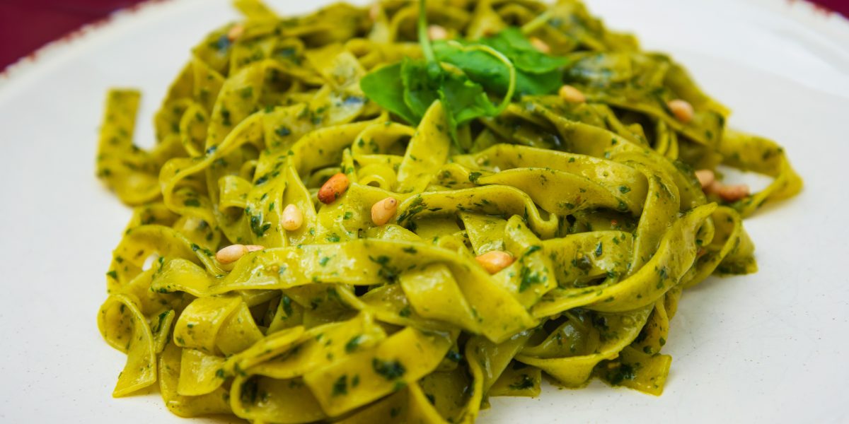 Pappardelle ao molho de espinafre (massa especial)