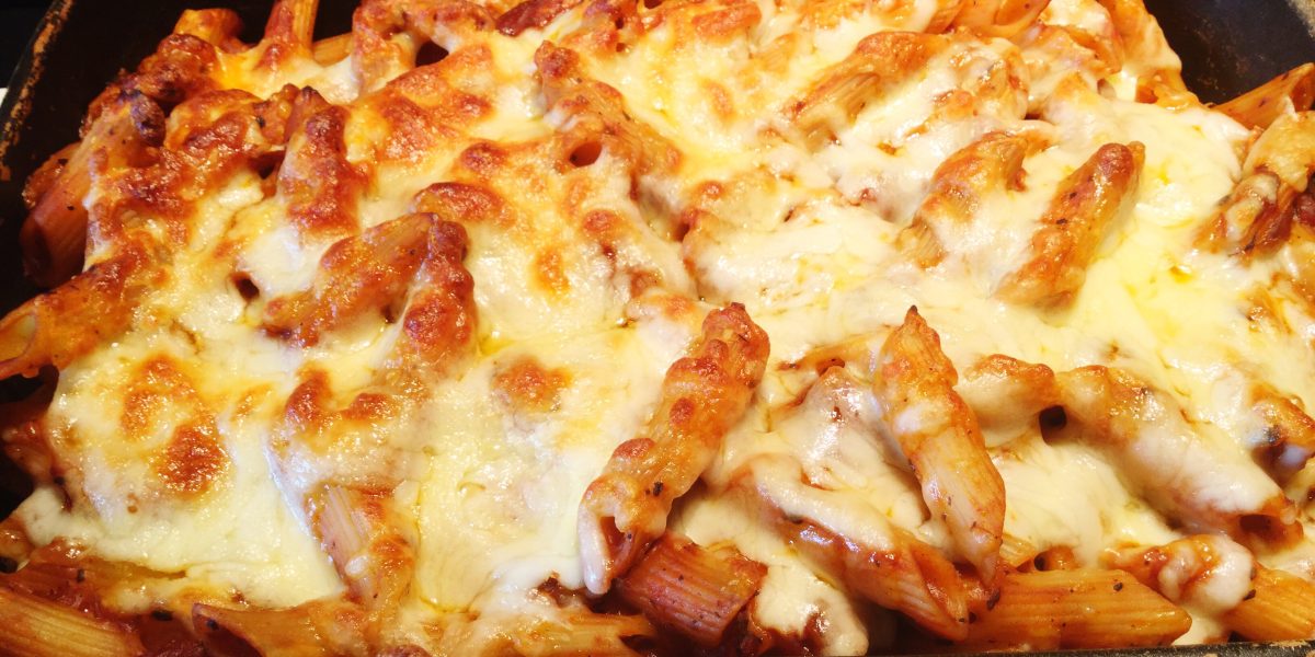 Macarrão de forno cremoso (massa prática)