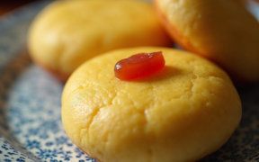 Broa de fubá com goiabada